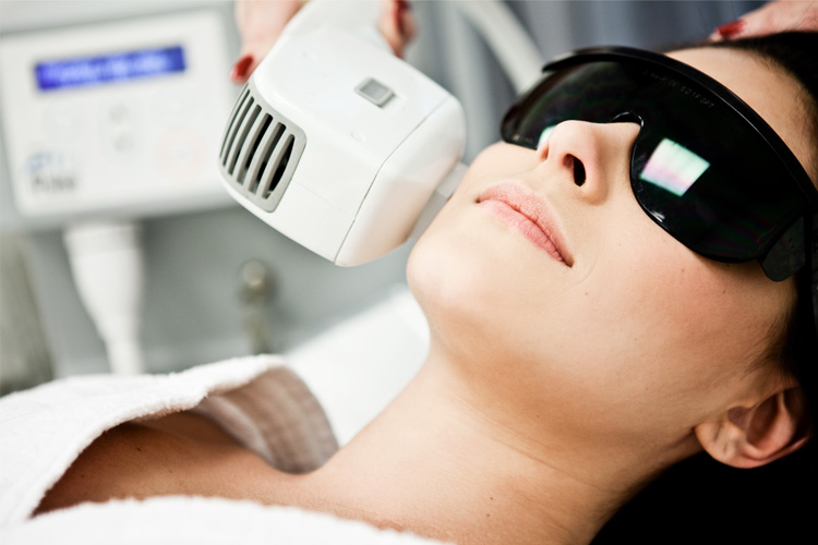 Intense Light Therapy for Pigmentation: Why It Works Better on Indian Skin Types